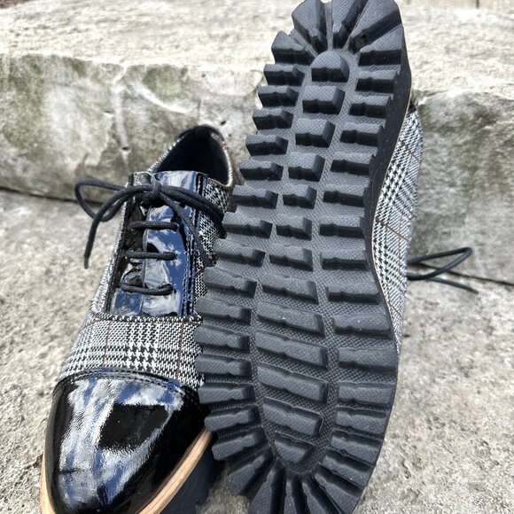 ALL BLACK Plaid Patent Toe Oxfords Size 40 (9) - Picture 3 of 3